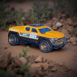 Hot Wheels Off Duty #66 Yellow Black Die Cast 4x4 Truck 1:64
